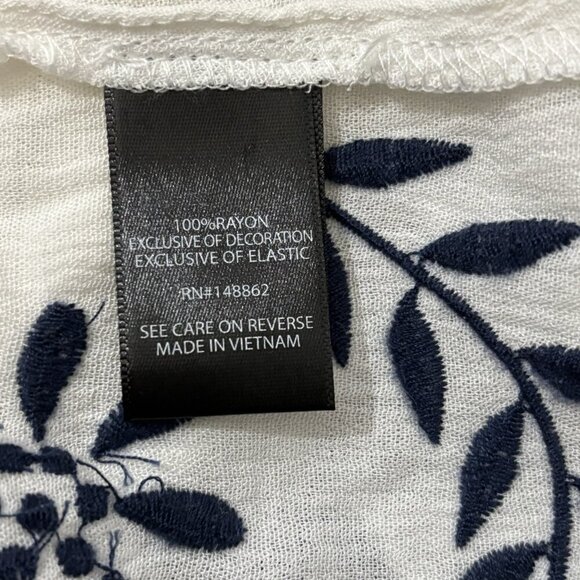 Torrid Gauze Embroidered Off Shoulder Blouse Top Women 3X White/ Blue - Picture 9 of 12